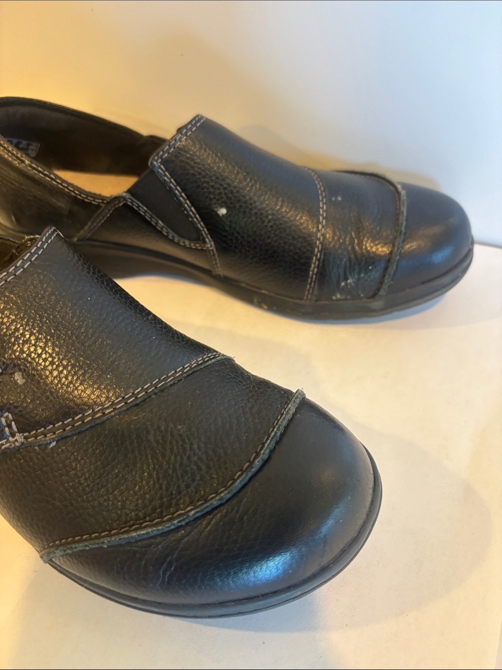 Clarks Black Leather Slip-On Dress Shoes with Decorative Button - Picture 5 of 6